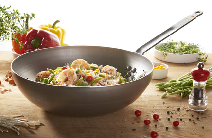 De Buyer Mineral B carbon-steel wok, rounded