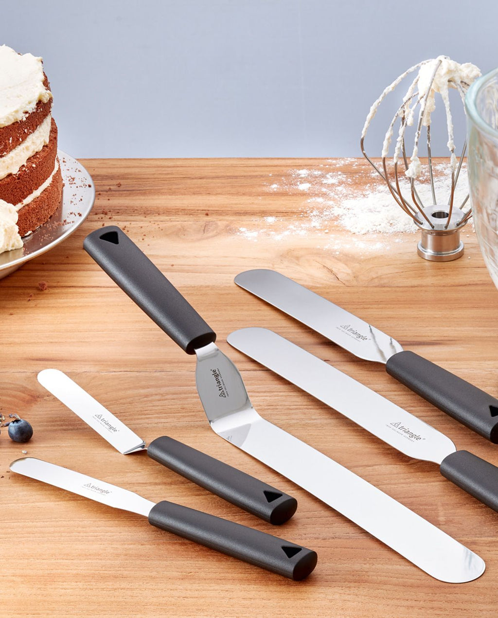 Triangle flexible pastry spatula