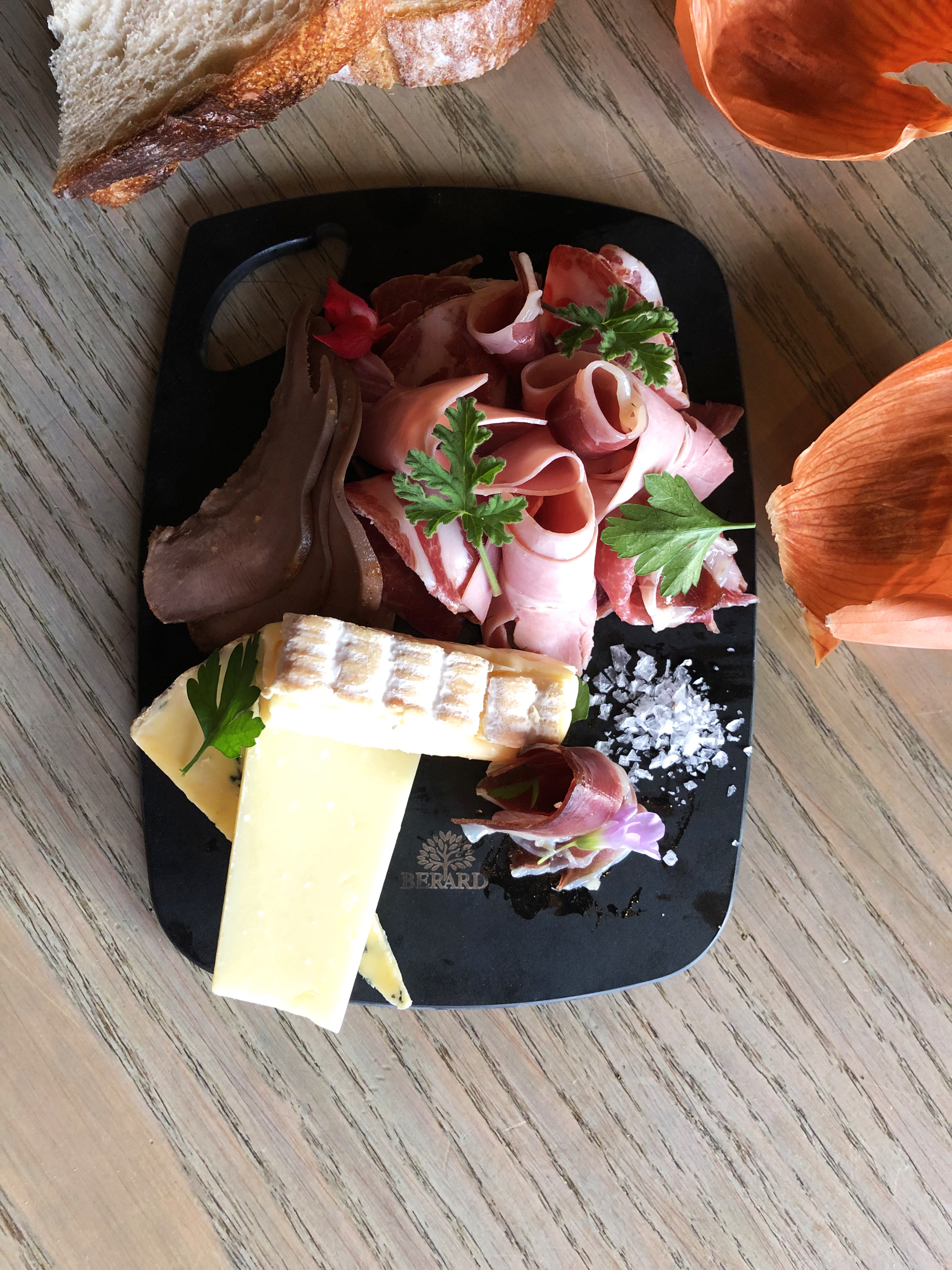 Bérard leikkuulauta, puukuitu, musta