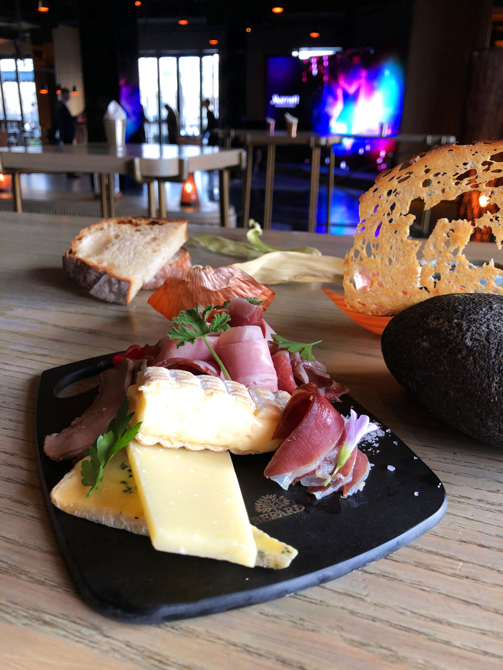 Bérard leikkuulauta, puukuitu, musta