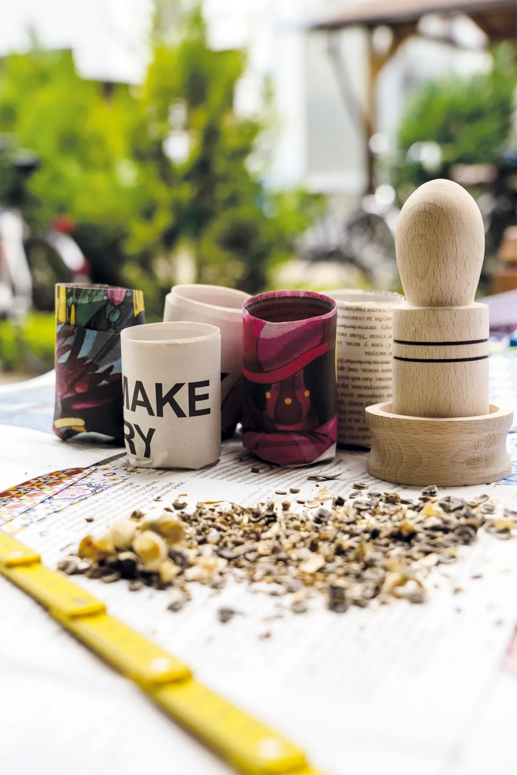 Redecker paper pot press