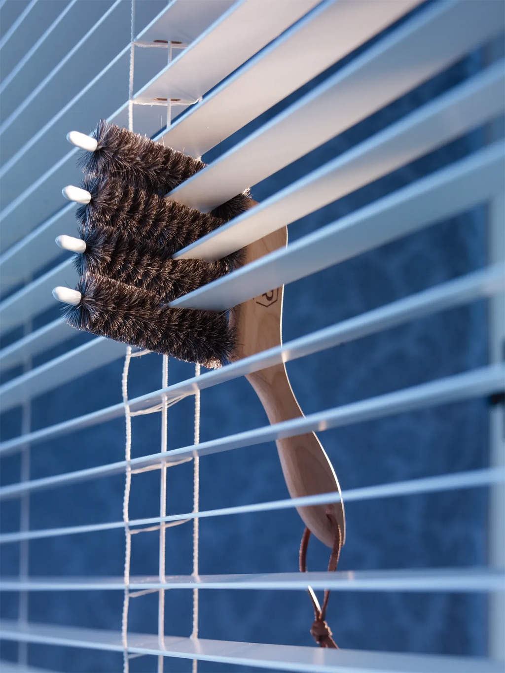 Redecker venetian-blind brush