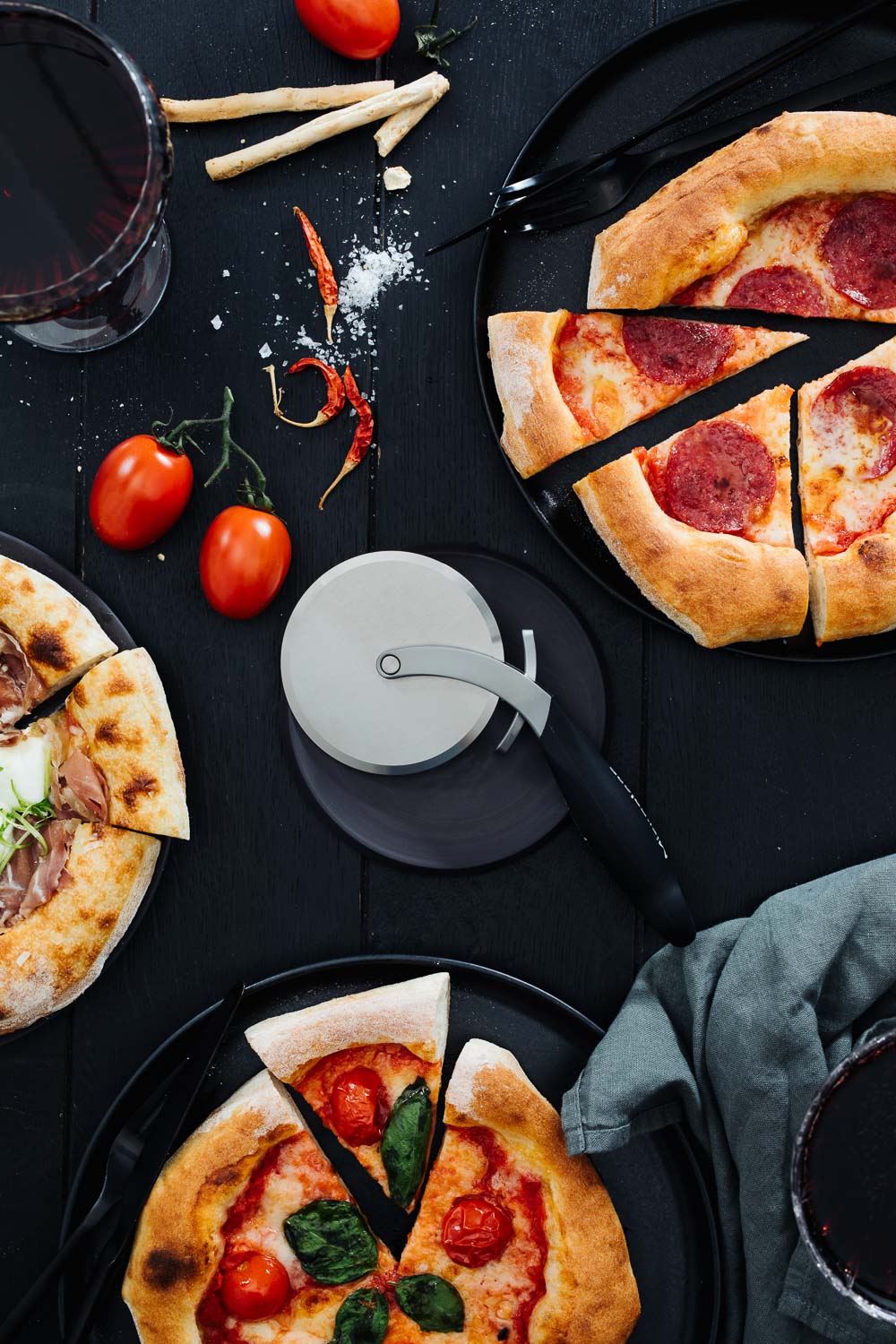 Microplane pizzaleikkuri ja taikinarei’ittäjä