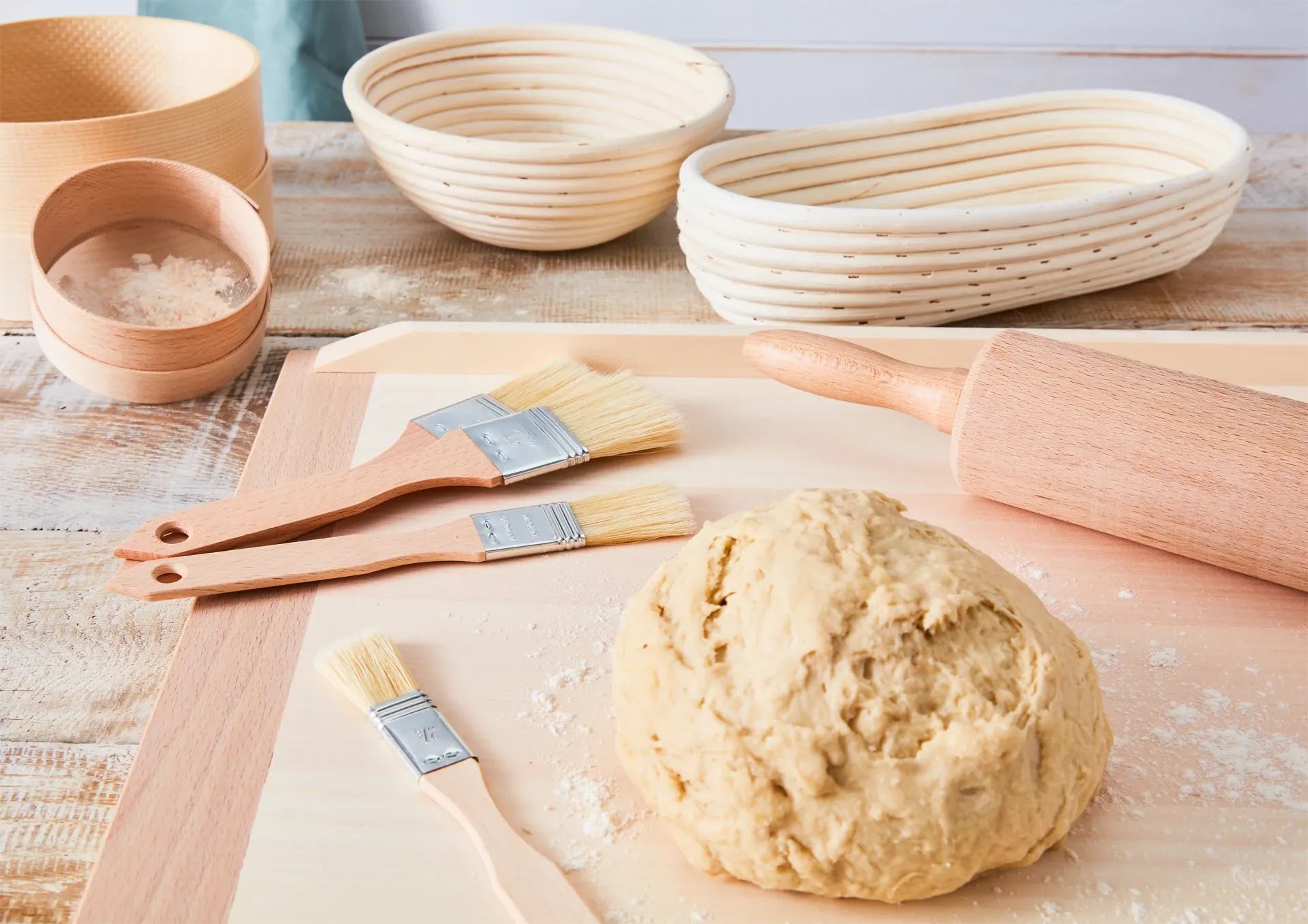 Redecker leivinlauta, puuta