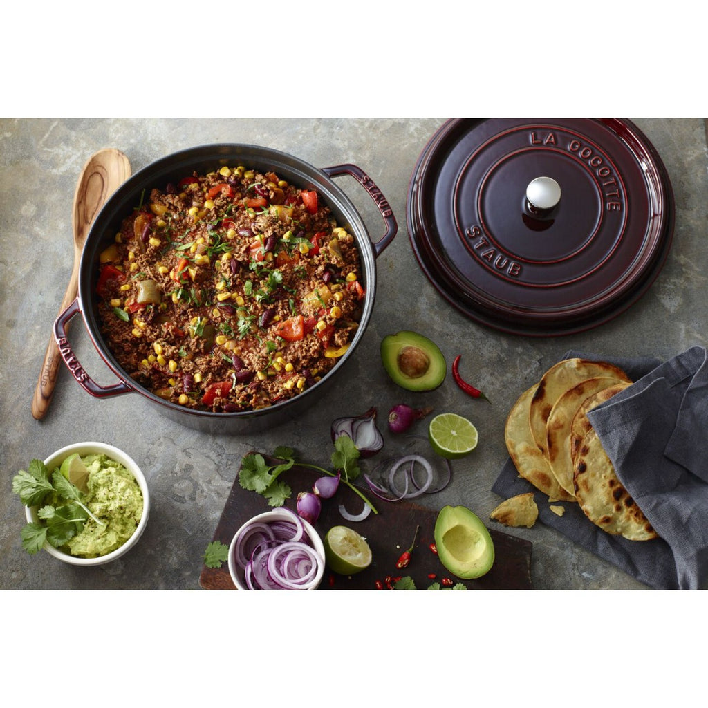 Staub valurautapata, pyöreä 28 cm, 6,7 l, granaatinpunainen