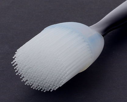 Large, oval silicone brush
