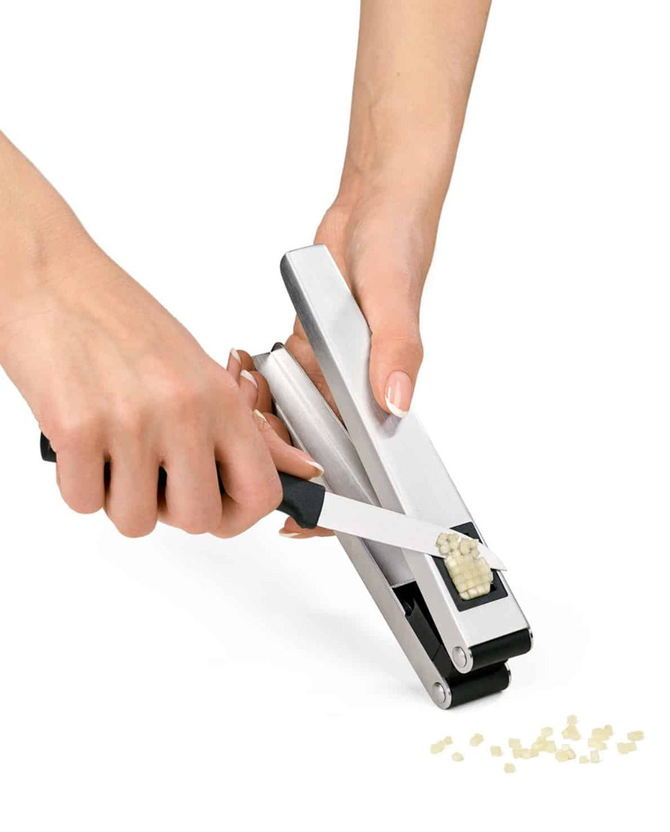 Triangle Duo garlic press and cutter