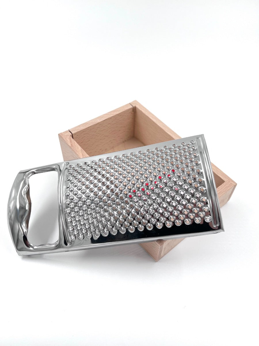 Grater with box